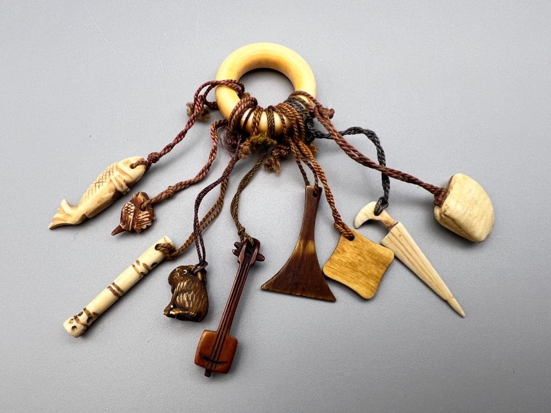 江戸期　レアミニ根付　天然素材　魚　貝　三味線　笛　傘　兎　10点　アンティーク