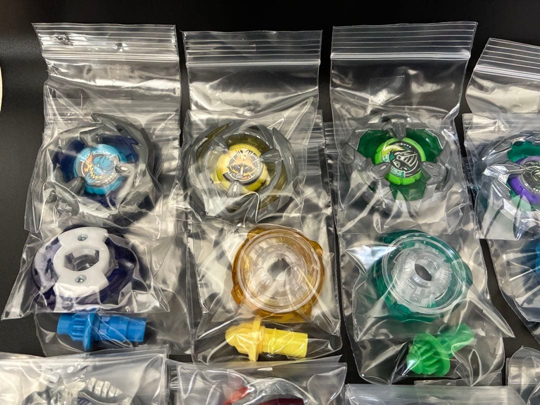 ベイブレードXセット 多数のパーツ付き　中古品