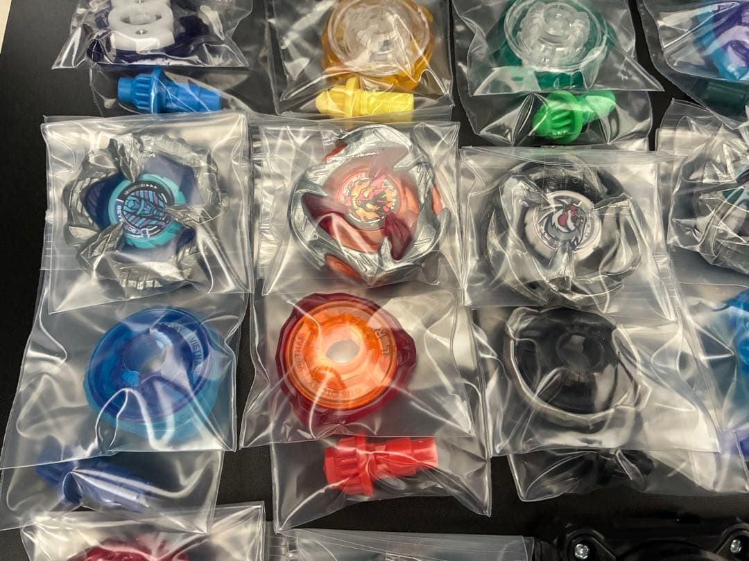 ベイブレードXセット 多数のパーツ付き　中古品