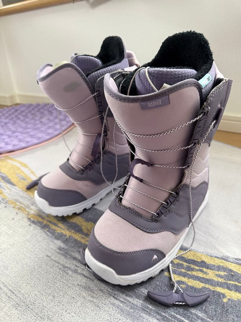 Burton Mint 女性用スノーボードブーツ 23.5cm パープル