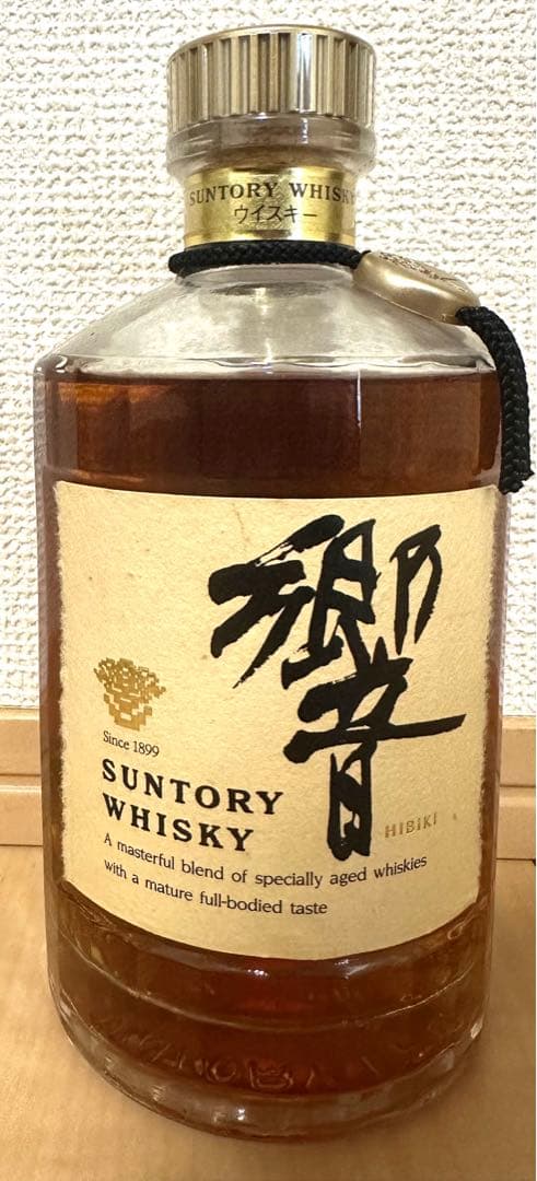 【未開栓】響 裏ゴールドラベル SUNTORY HIBIKI 700ml