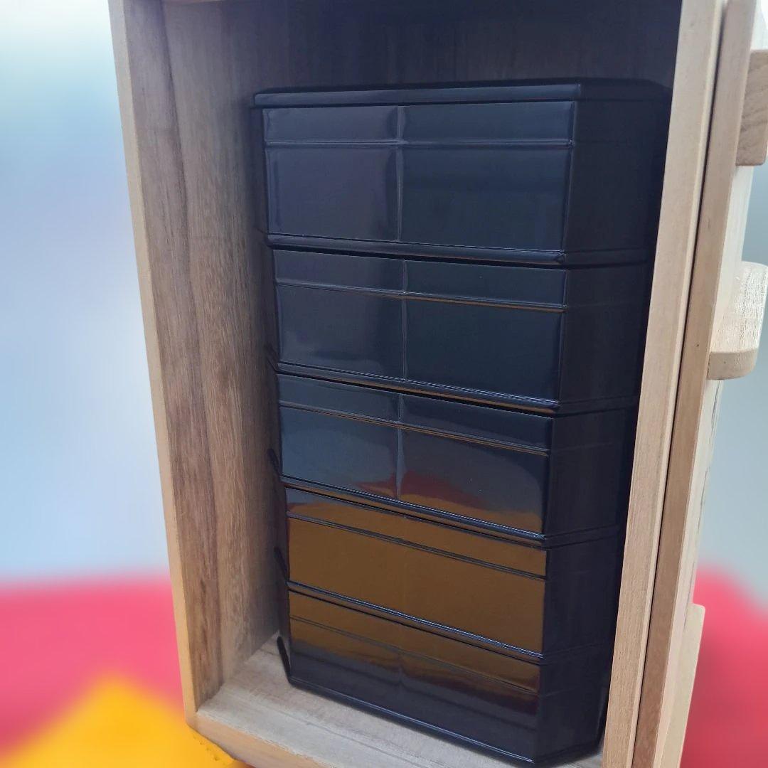 【輪島塗　5段\"縁高重】天然木製　真塗　㈱濱田屋　長期保管品