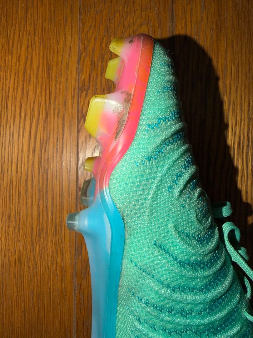 Nike ファントムLUNA 2 エリート　FG