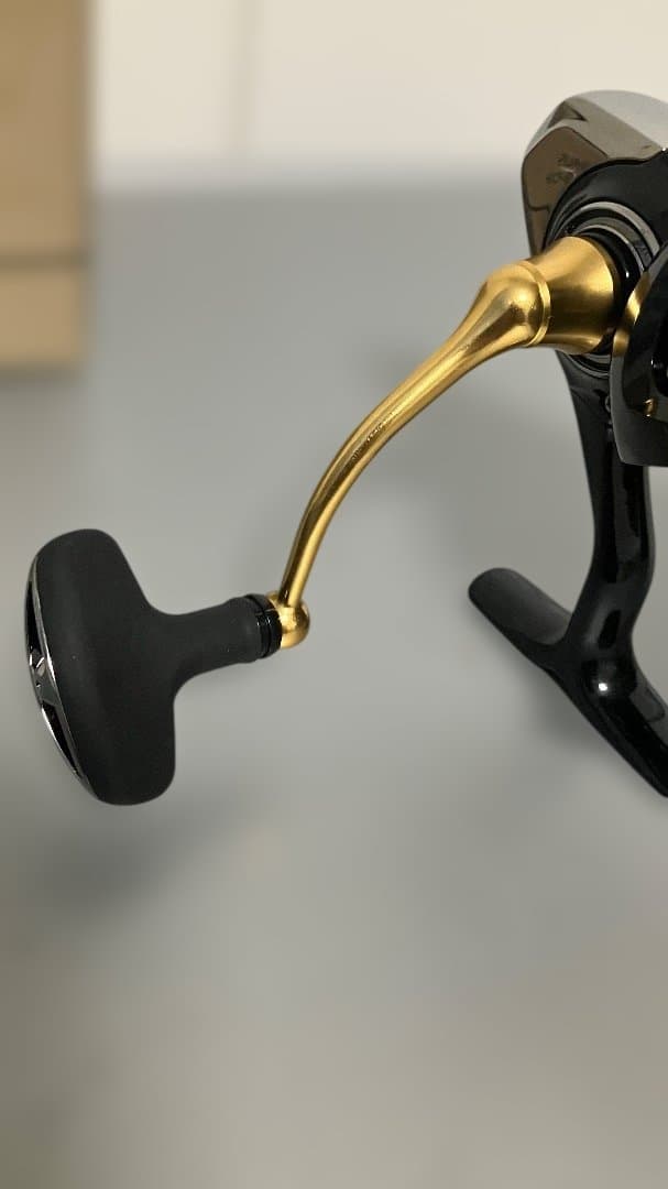 Daiwa 23Legalis LT3000-CXH スピニングリール