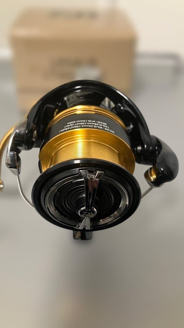 Daiwa 23Legalis LT3000-CXH スピニングリール