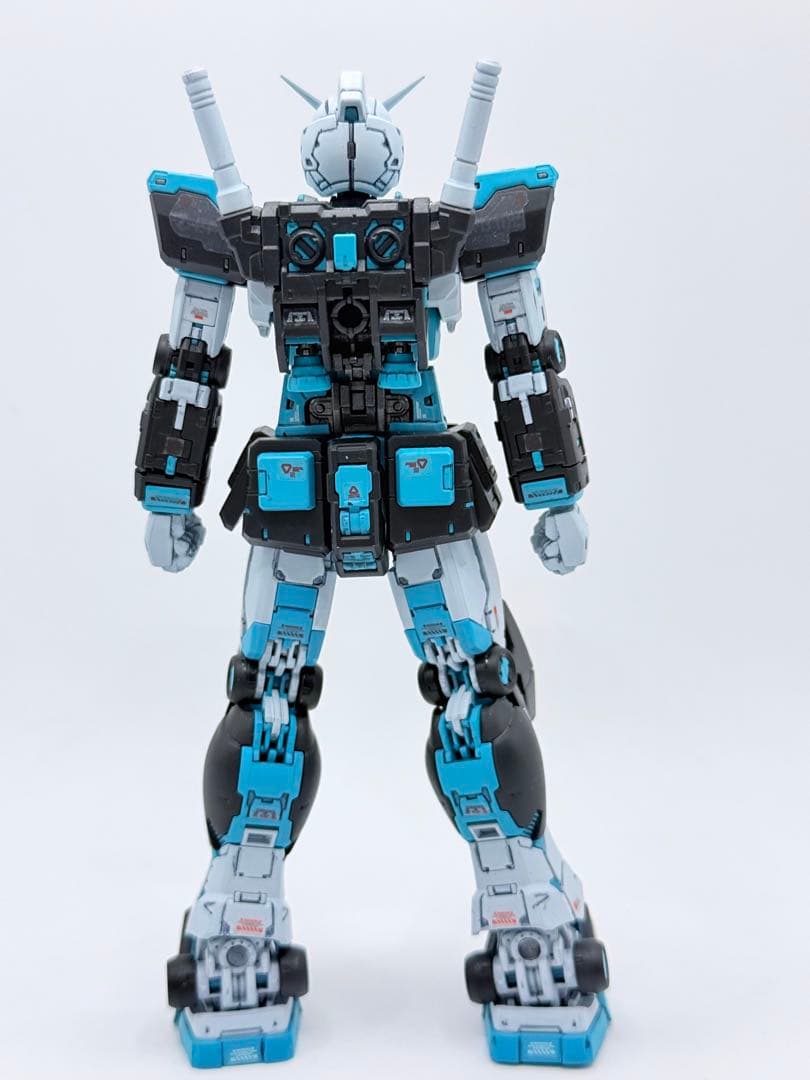 【塗装済】 RGガンダム2.0 初音ミクカラー塗装