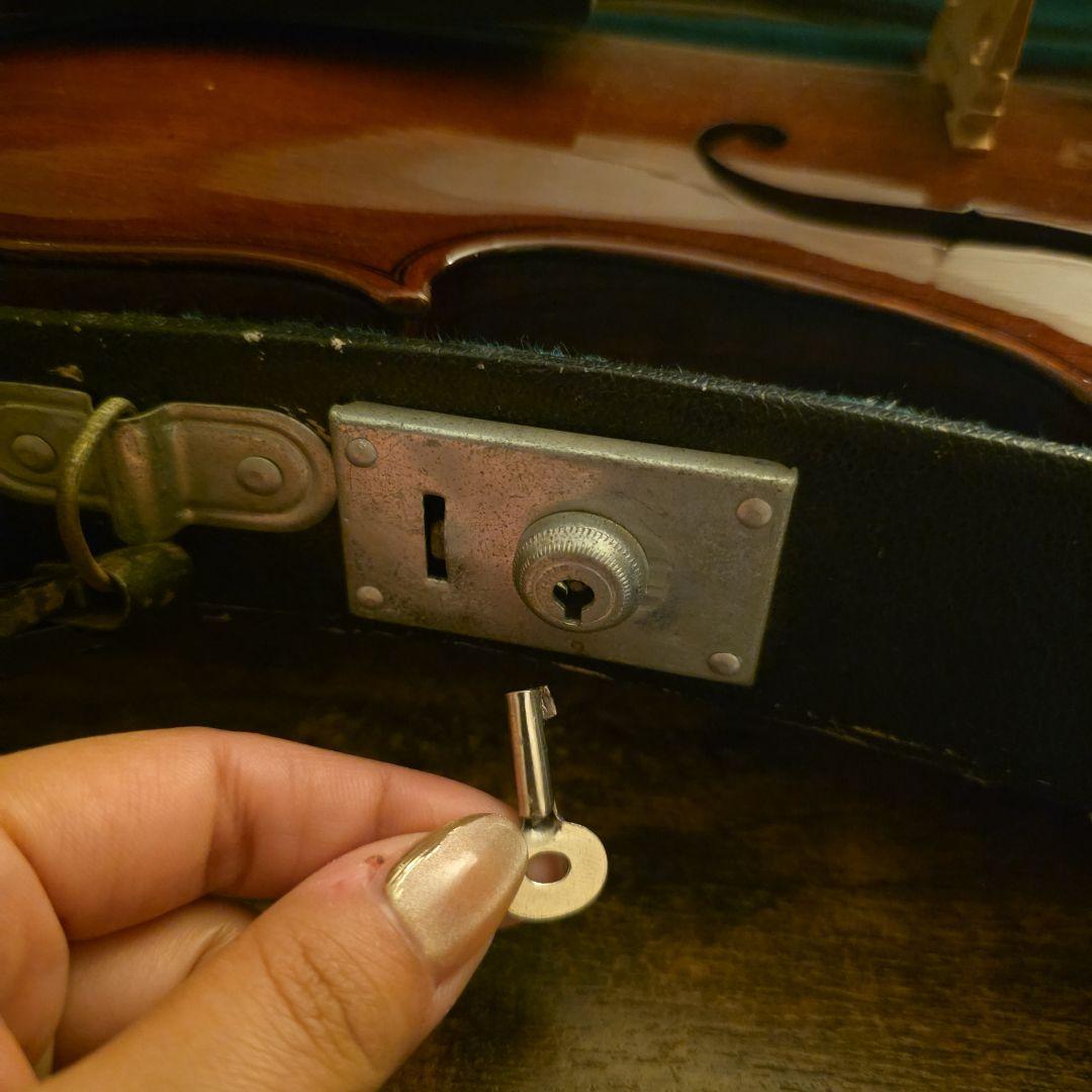 木製ブラウンバイオリン 4弦 フルボディ