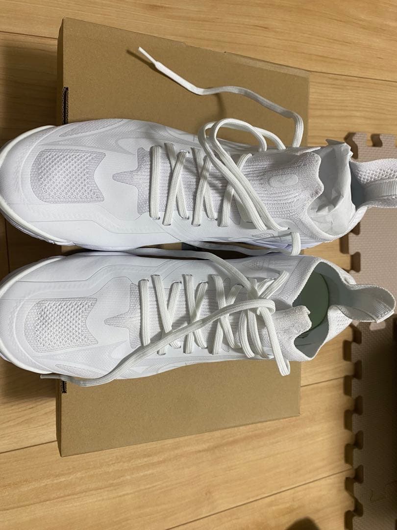 WAVE LIGHTNING NEO 3 ホワイト 28.5cm