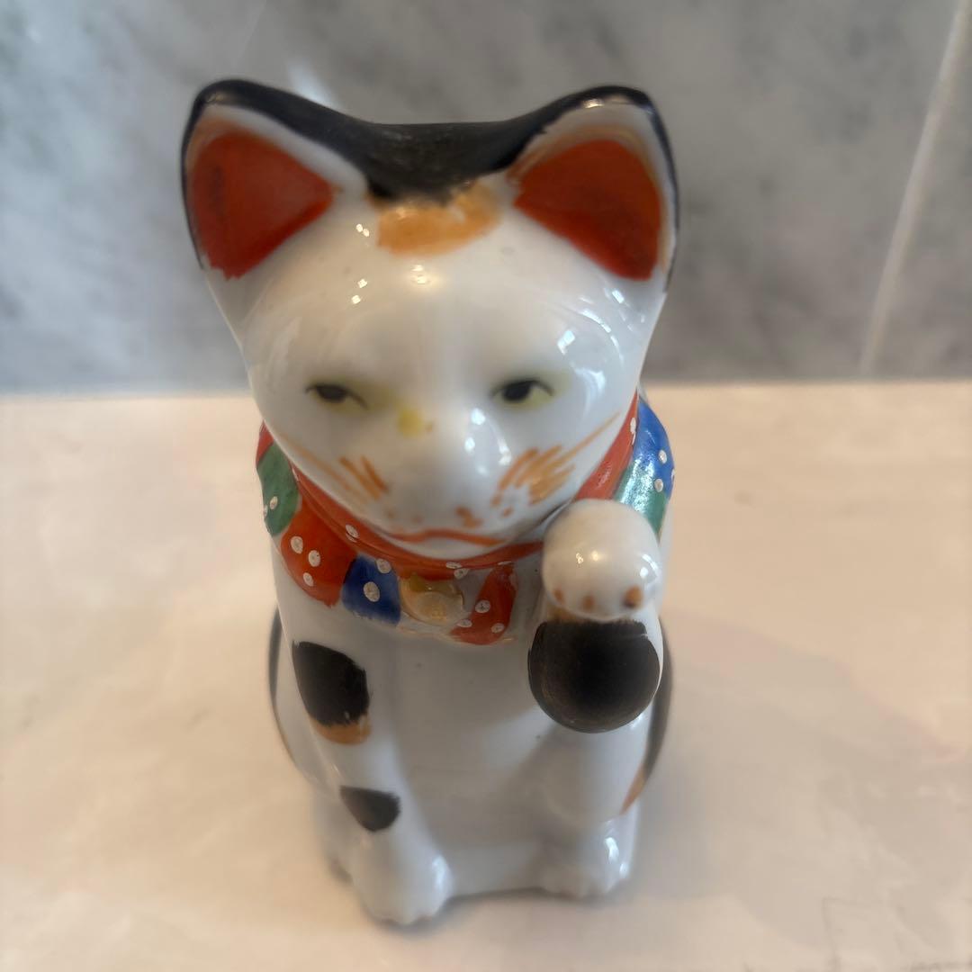 江戸時代後期　神秘的な瞳でとても雰囲気のあるお金や良き人を招く招き猫