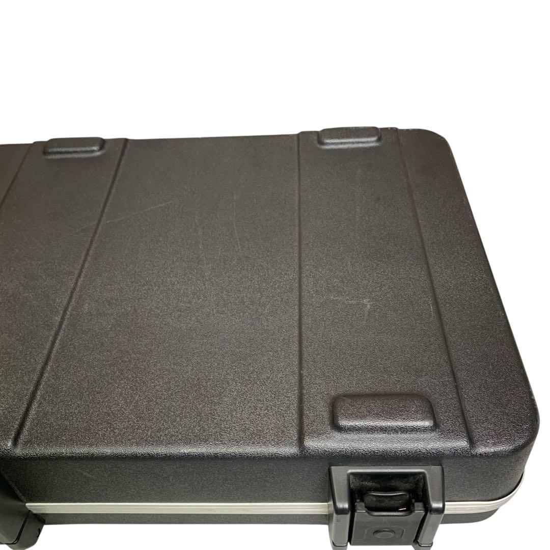 Fenderフェンダー エレキ　ジャズベース ハードケース