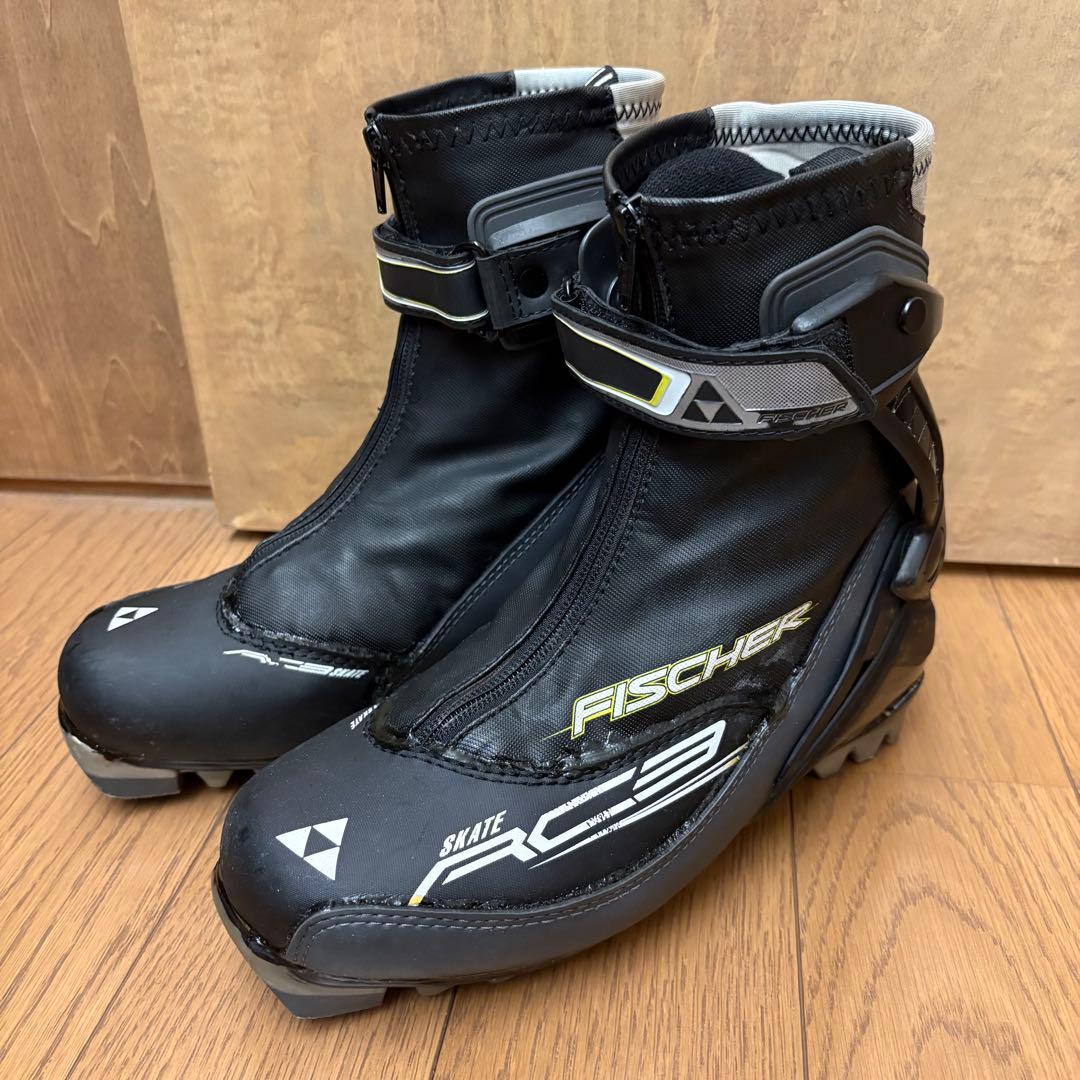 フィッシャーRC3 25.5 クロスカントリースキー　ブーツ