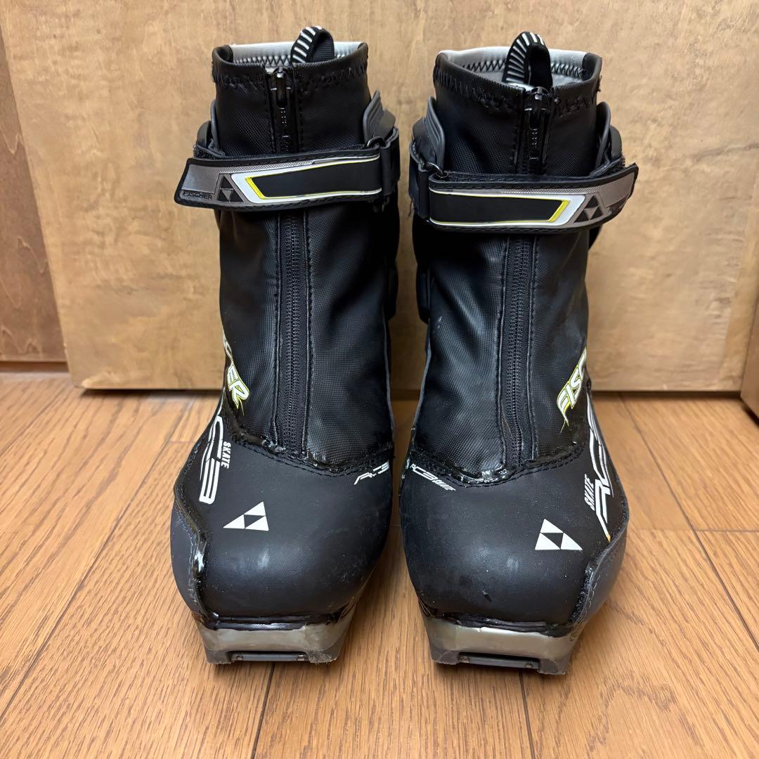 フィッシャーRC3 25.5 クロスカントリースキー　ブーツ