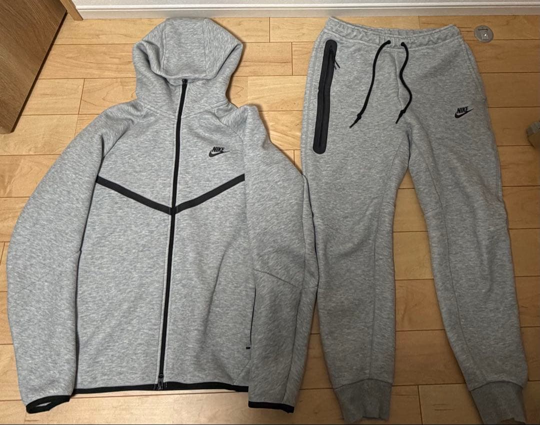 NIKE テックフリース