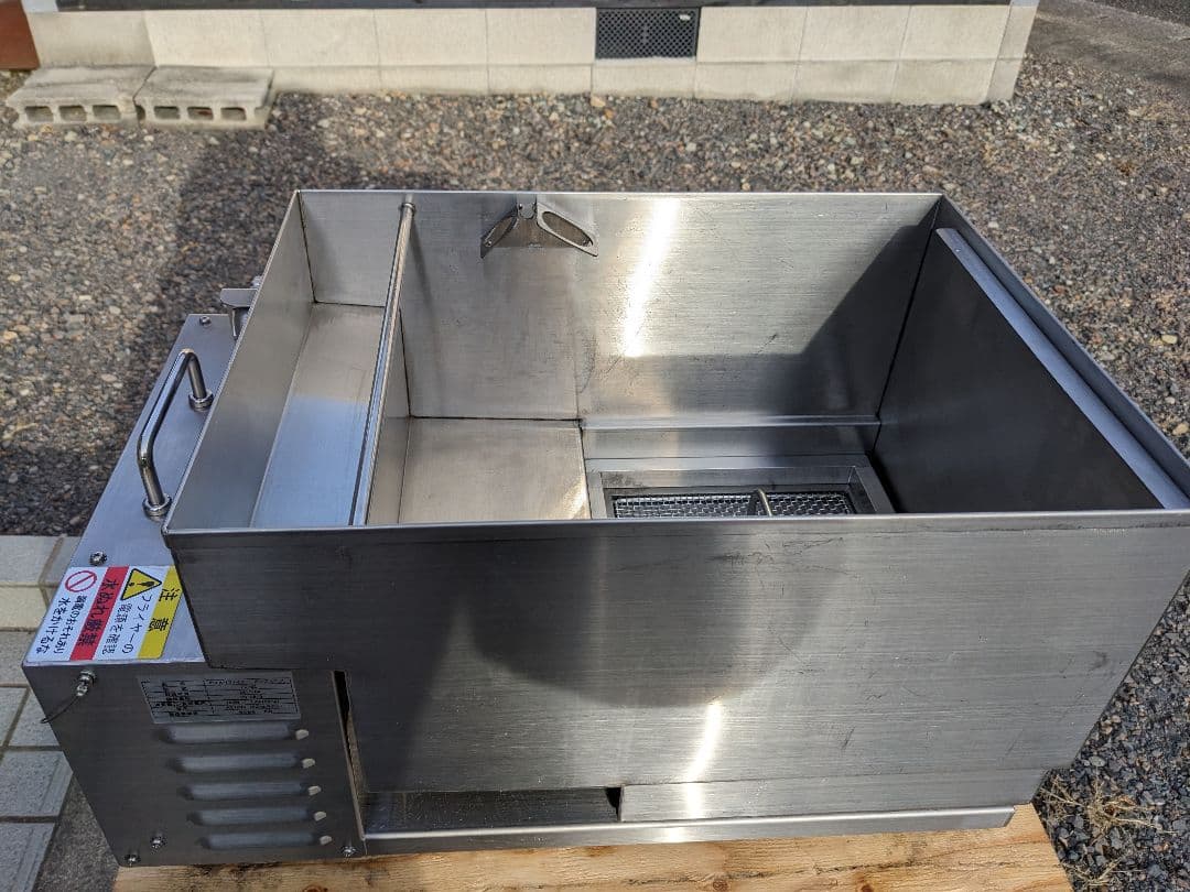 メカ製オイルリファイナータンク、ポンプユニット　油ろ過機