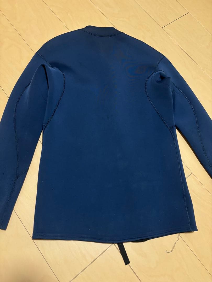 VISSLA タッパー Sサイズ 2mm ネイビー