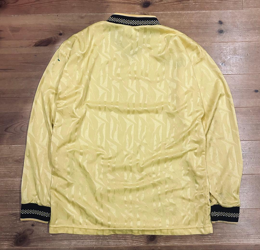 ユニフォーム 古着 90s Bukta バクタ UK製 黄色 Vネック 40