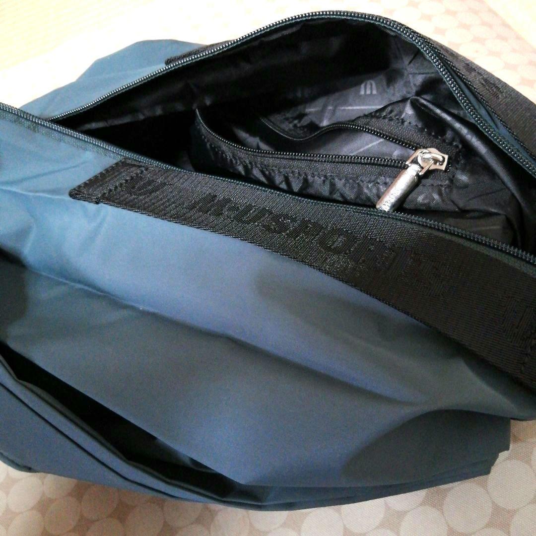 MU SPORTS シュシュワッペンモチーフ折り畳み収納バッグ