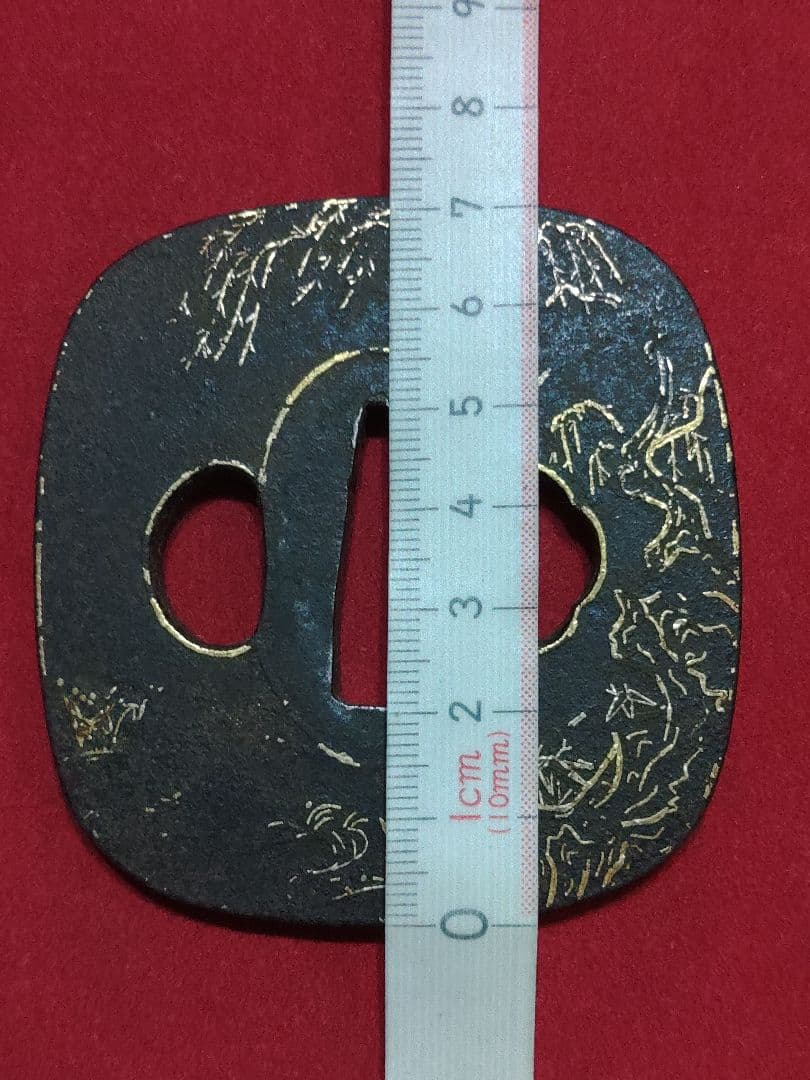 撫角形鍔　金象嵌耳　柳・笹柄　線象嵌　武具　ツバ　かわいい鍔　つば　鉄製　刀装具