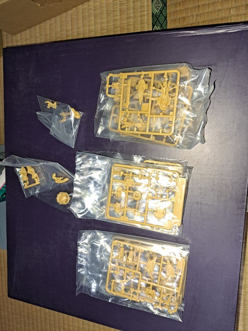 V-TIGER　1/100 MG Hi-νガンダム 塗装済ウェポン付き