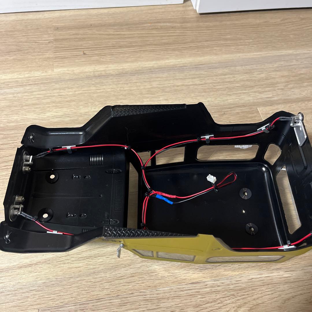 C*W様 CR-01 イエロー SUVスタイル ラジコン