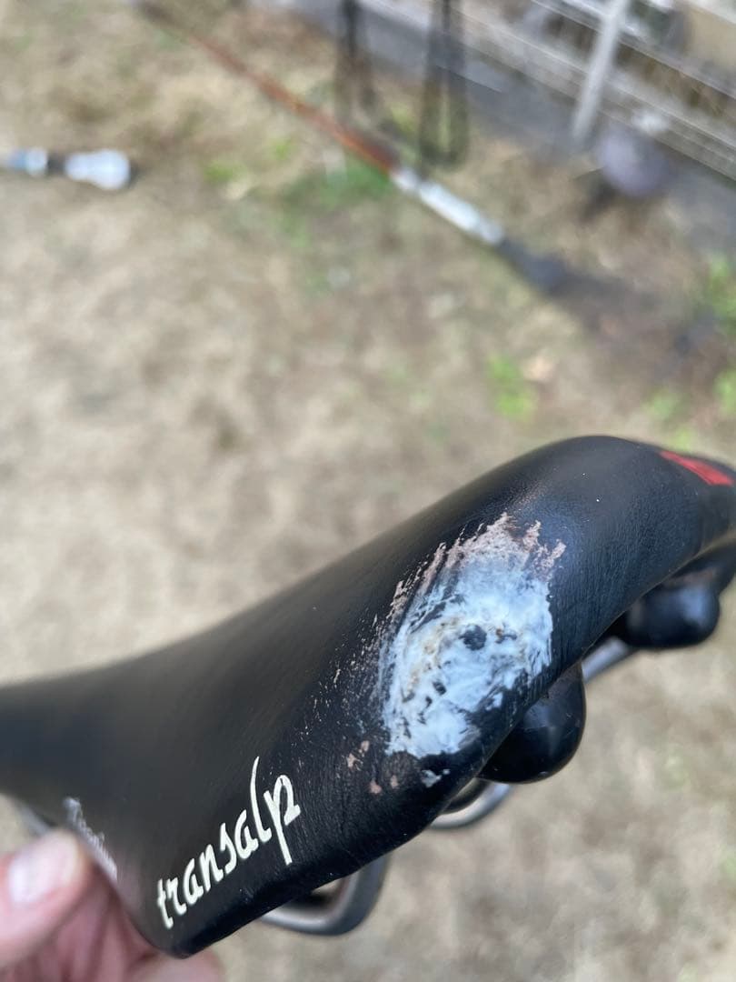 セライタリア FLITE transalp チタン サドル