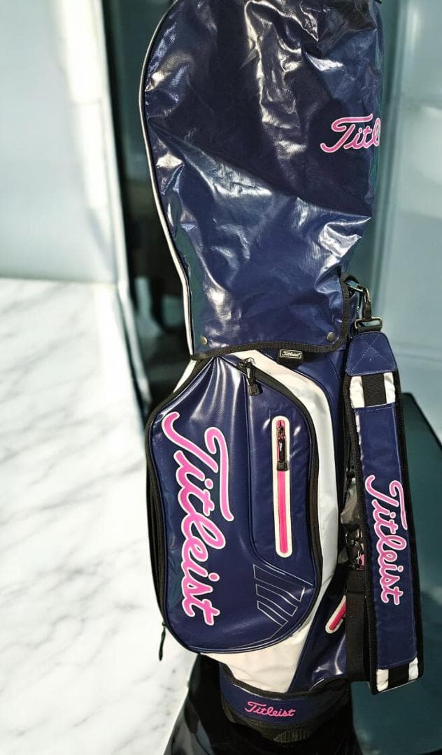 超高級美品　Titleist 高級エナメル/キャディ/ ネイビー/ピンク