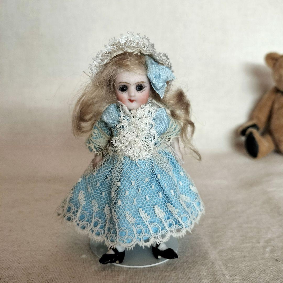 ②アンティーク　ミニョネット　ビスクドール