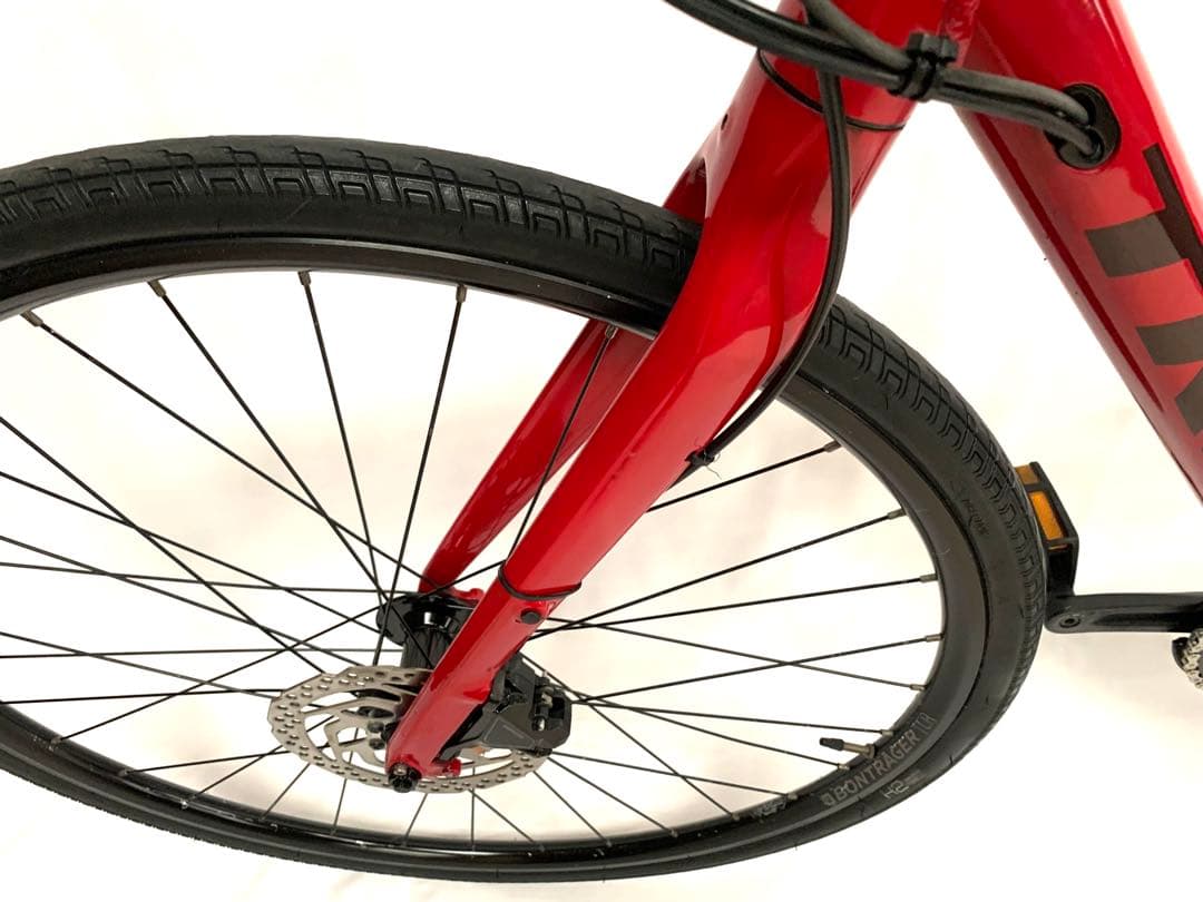 送料無料TREKディスク式オイルブレーキ クロスバイクFX3SHIMANO18速