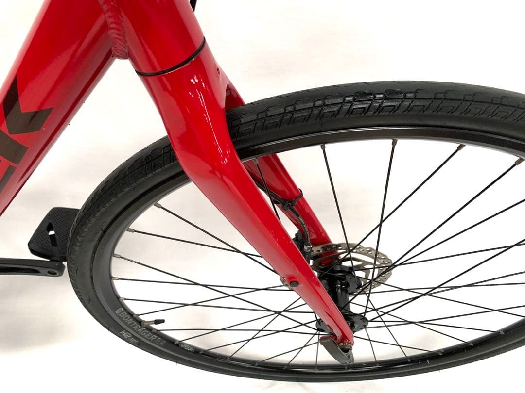 送料無料TREKディスク式オイルブレーキ クロスバイクFX3SHIMANO18速