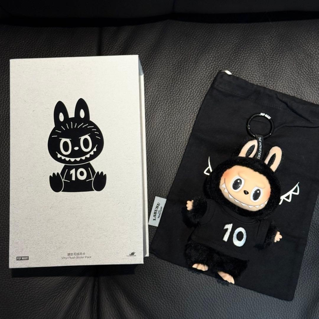 THE MONSTERS LABUBU 10周年記念展限定ぬいぐるみ