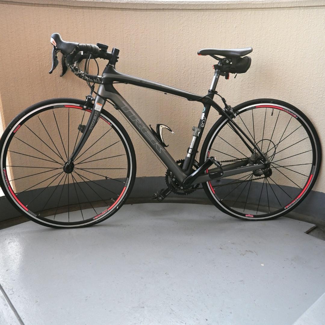 TREK DOMANE 4.3 フルカーボン　ロードバイク