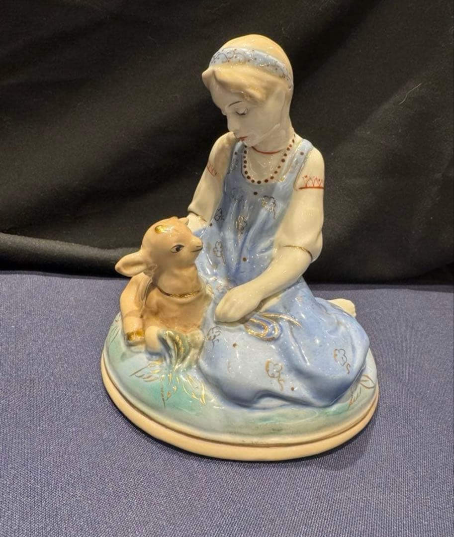 レア‼️ソビエト　アンティーク グジェリ焼き。 女の子とヤギ、フィギュア