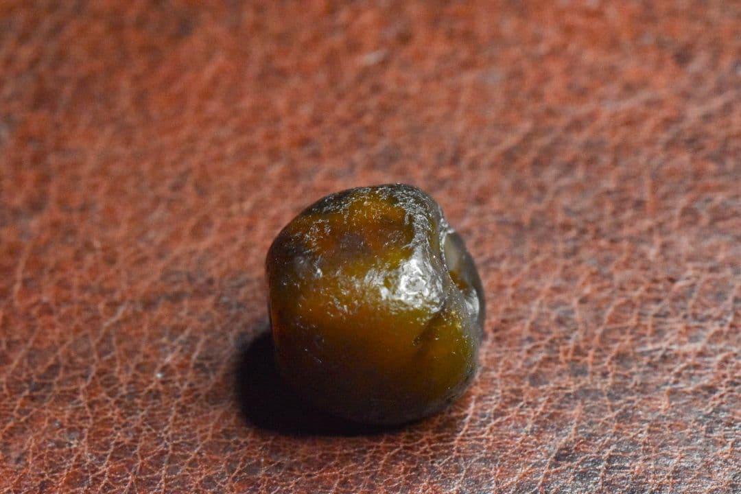 アンティーク ヒマラヤ出土角型天珠