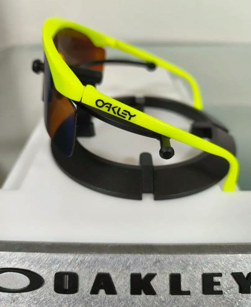 オークリー Oakley Razor Blade Neon oakJP