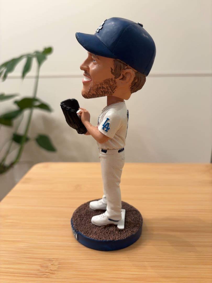 【2024年9月25日配布】カーショウ　ボブルヘッド　クレイトン・カーショー