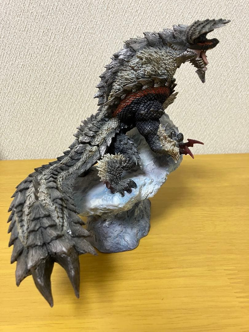 カプコンフィギュアビルダー　ジンオウガ亜種　フィギュア