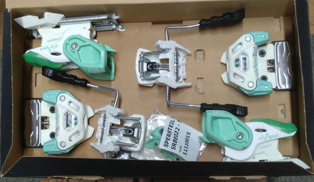 Tyrolia Attack 12 ビンディング 110mm ホワイト/ミント