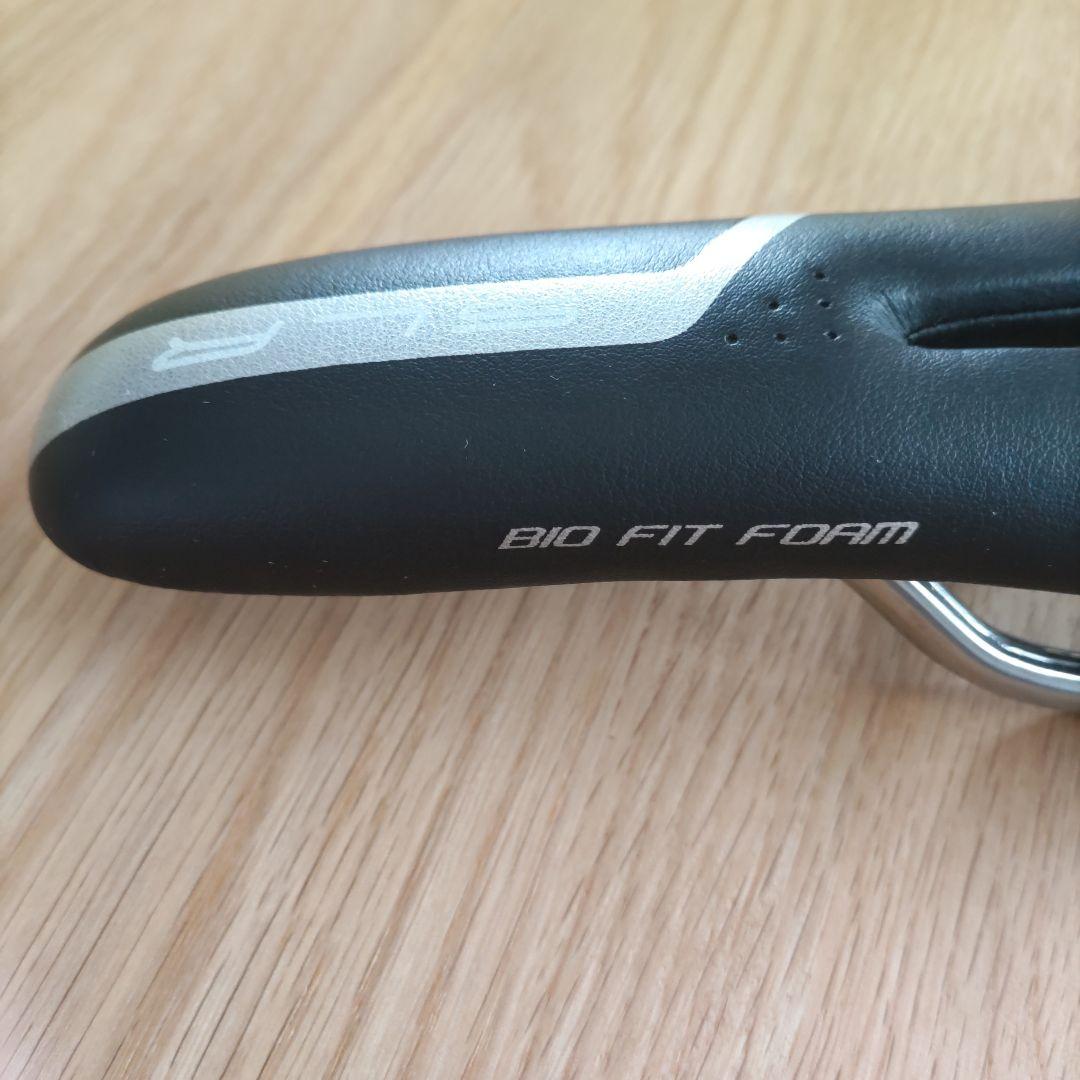 Selle Italia セライタリア SLR FLOW サドル ブラック