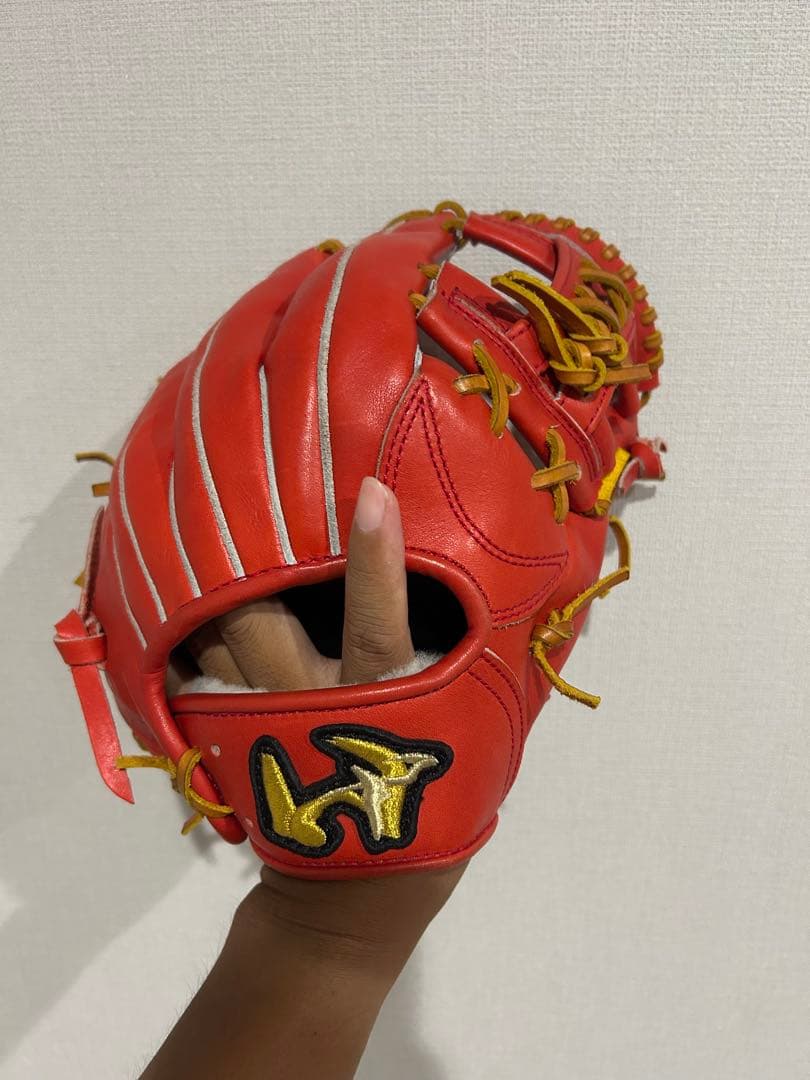 ワールドペガサス　野球グローブ  赤　軟式　硬式