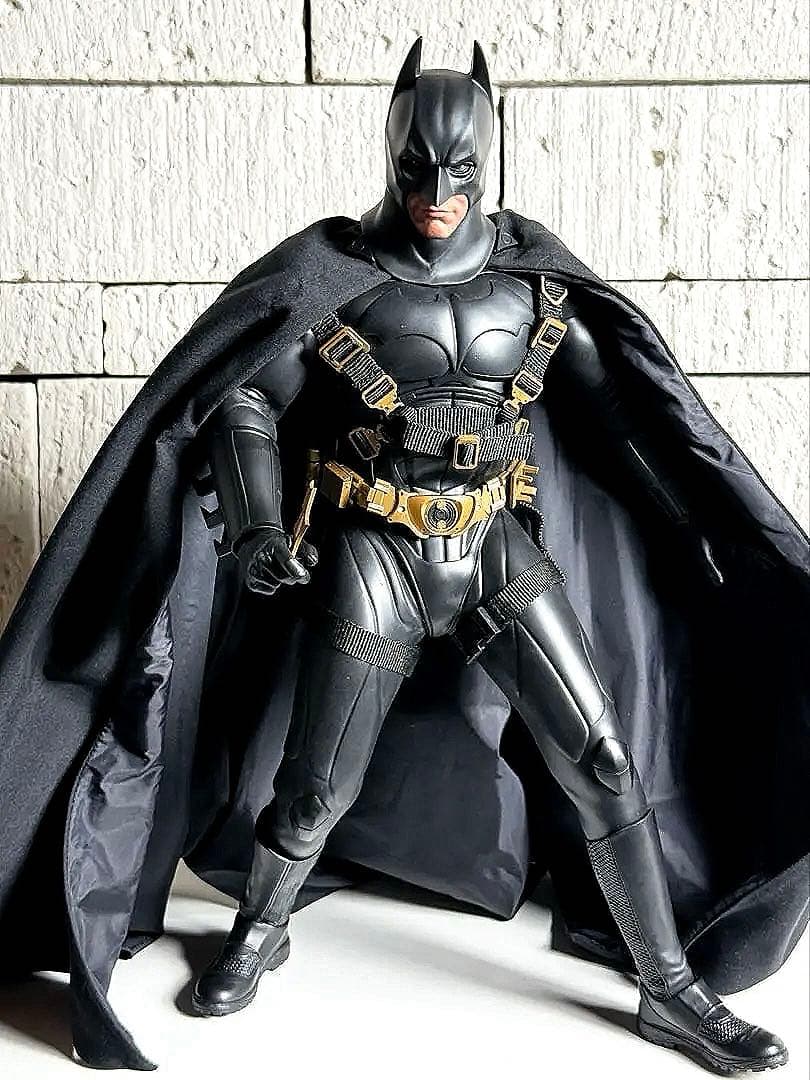 ムービー・マスターピース　バットマン ビギンズ １／６バットマン（２.０版）