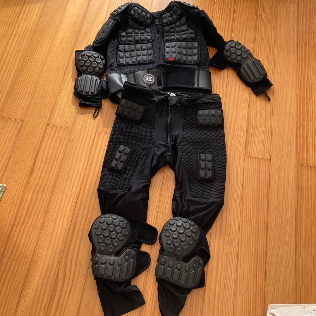 鎧　スノーボードプロテクター