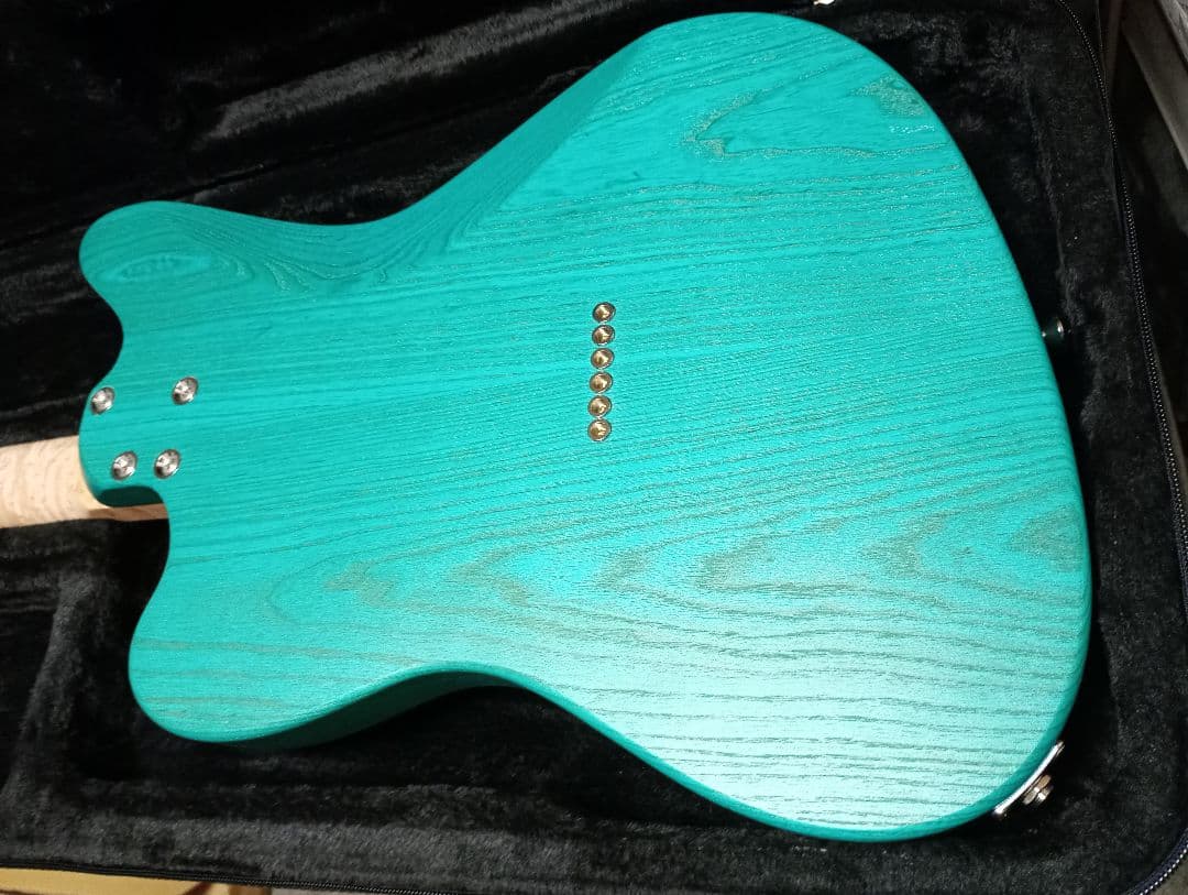 オフセットテレキャスター アッシュボディ バーズアイメイプルネック エボニー指板