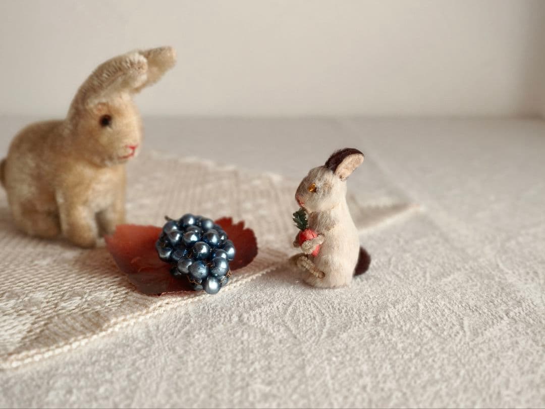 *vintage rabbit ❀ ダークグレーのお耳と尻尾 可愛い ウサちゃん