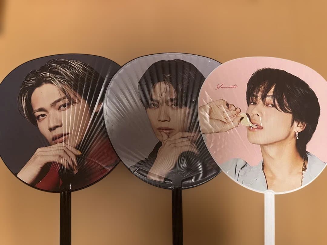 コムドットやまとうちわ