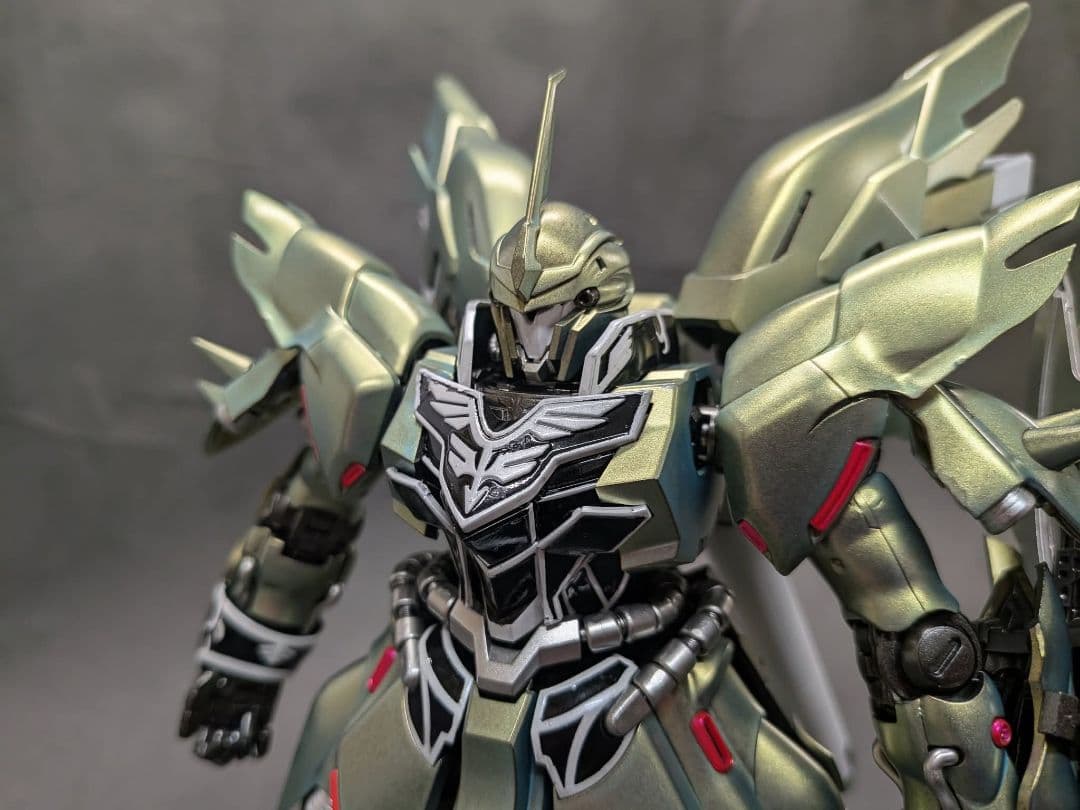 MGクワトロ・バジーナ専用シナンジュ（百式ゴールドカラー）全塗装完成品