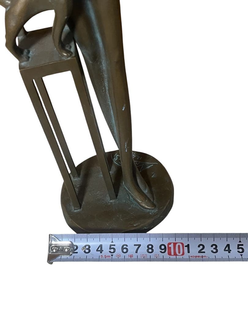 【中古】ブロンズ像「自分の時間」長房一洋作　女性と猫のブロンズ彫刻