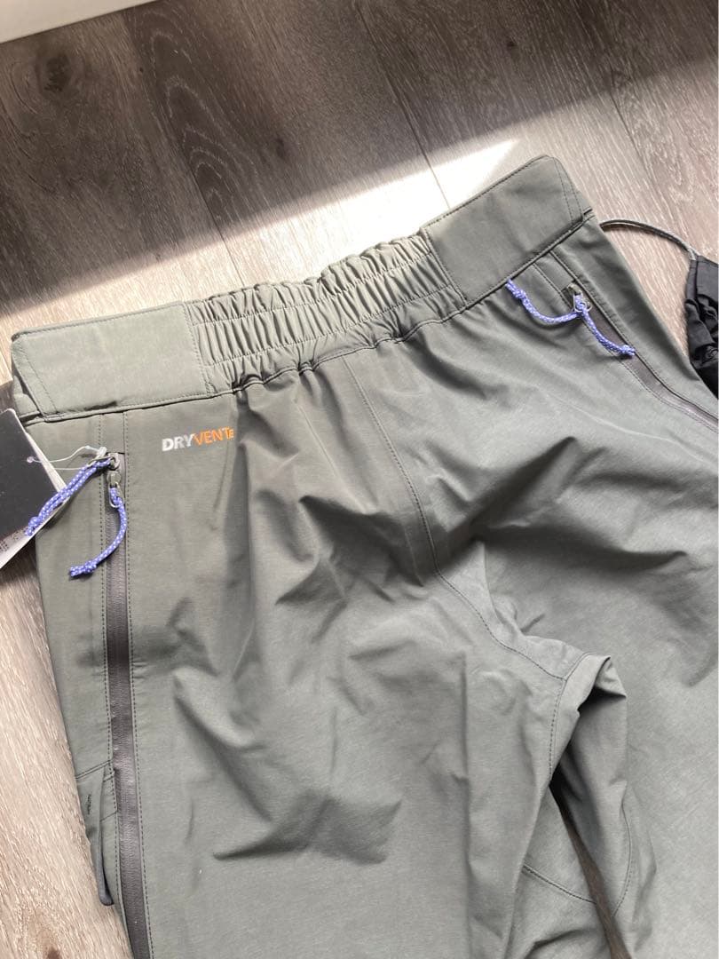 新品未使用！phenix フェニックス スキースノボパンツ レディースM