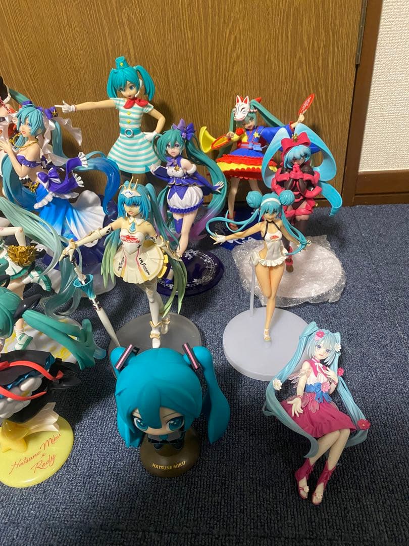 24時間以内発送　格安【箱無し開封品】初音ミク　フィギュア　まとめ売り合計25点