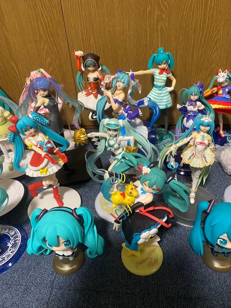 24時間以内発送　格安【箱無し開封品】初音ミク　フィギュア　まとめ売り合計25点