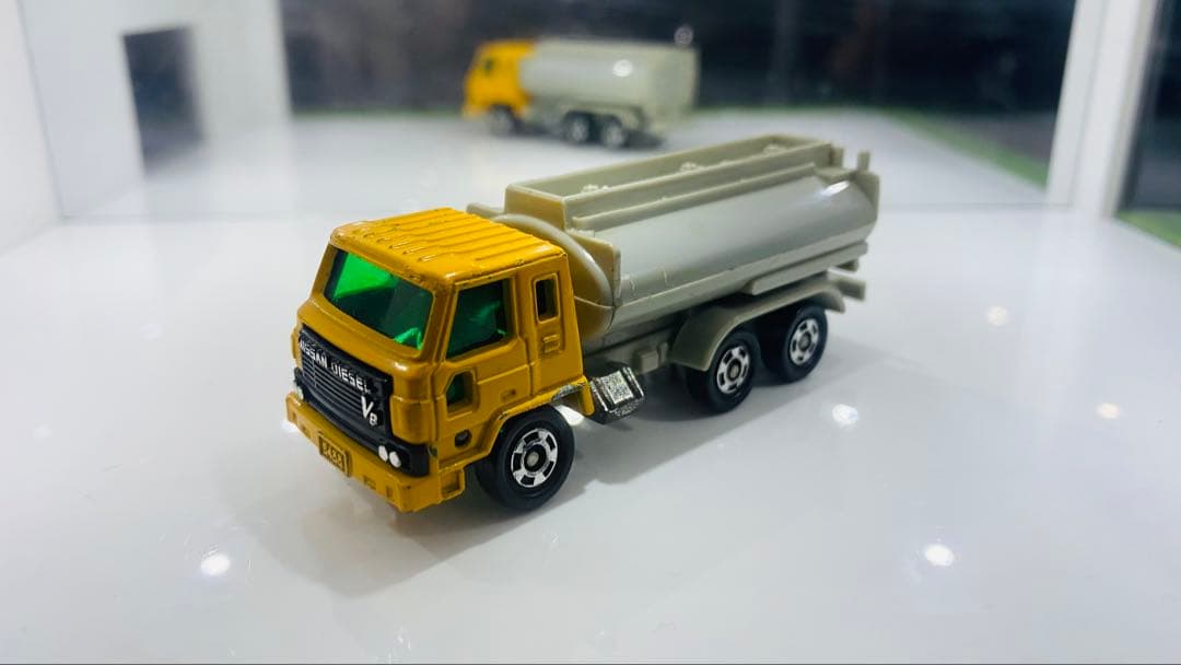 【激レア】トミカ 黒箱57-2-7 日産ディーゼル タンクローリー 一般輸出